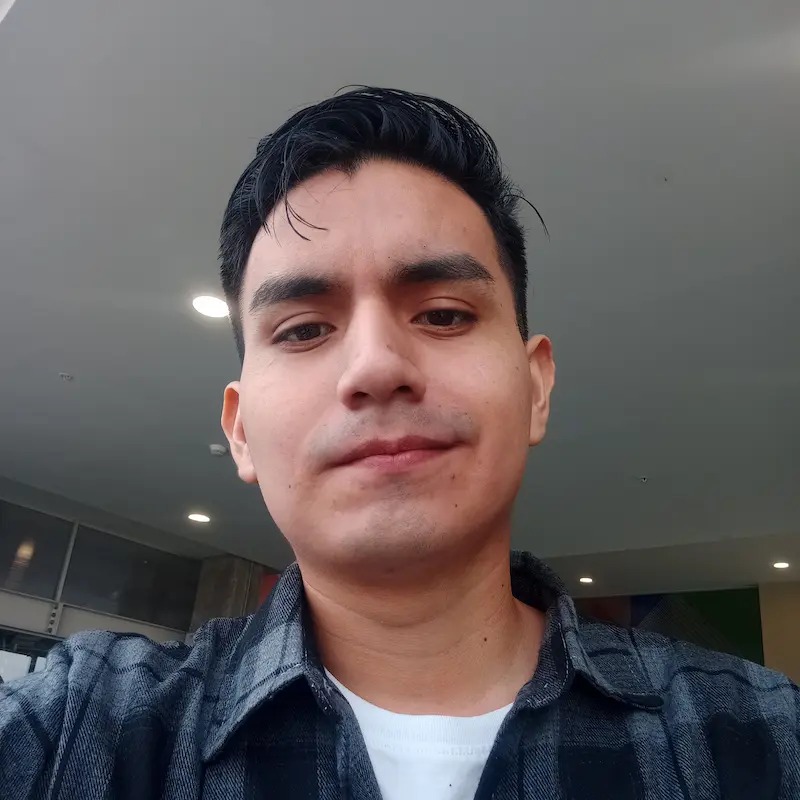 Rodrigo Trejo trabajando en producto digital